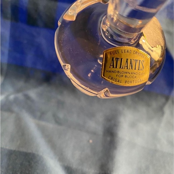 Atlantis Azores Crystal Bud Vase Portugal hand blown and cut with sticker - Picture 7 of 7
